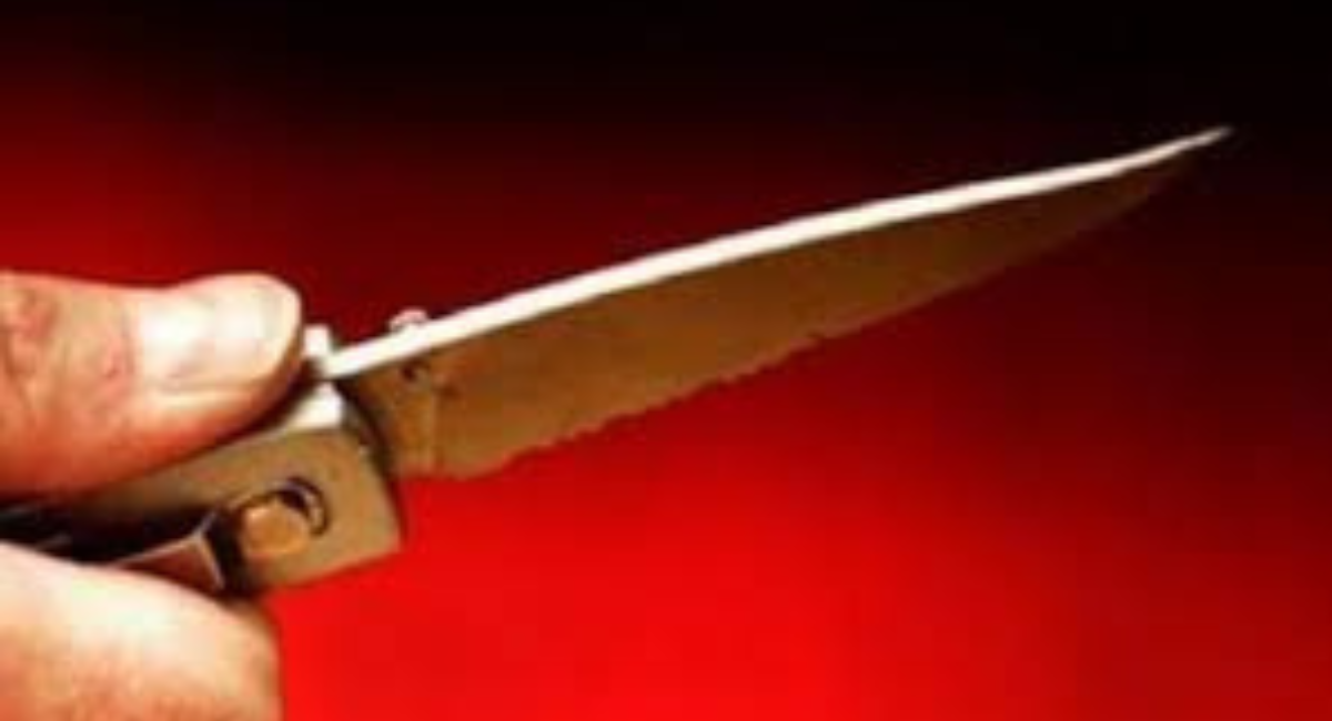 স্ত্রী তার বাবারবাড়ি থেকে ফিরে না আসায় স্বামী তার নিজের গোপনাঙ্গ কেটে ফেললেন